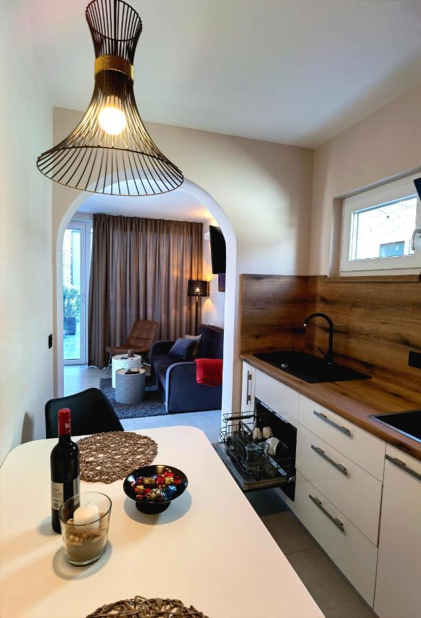 Stay In The Very Heart Of Porec - 50M To The Beach Exteriér fotografie